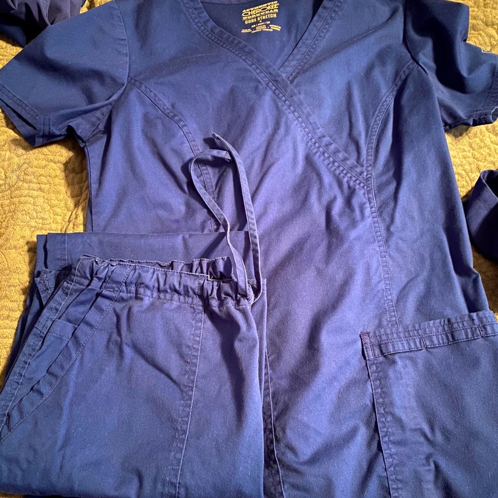 Cherokee scrub set